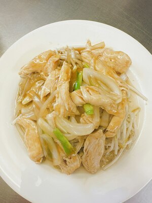 Chicken with Bean Sprouts in Oyster Sauce