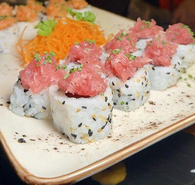 Tuna Uramaki (8)
