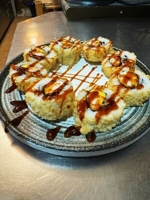 F6.futo maki de pollo conmango