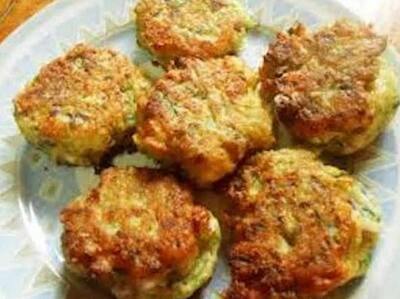 Fried Zucchini/Courgette Balls (Kolokithokeftedes)