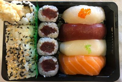 M3 SUSHI MAKI EBI VARIADO (12 PIEZAS)