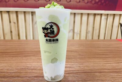 Avocado Yogurt Slush / 牛油果酸奶波波冰