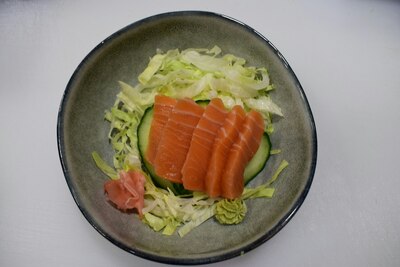101. Sashimi Salmón (5)
