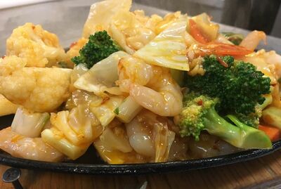 海鲜大杂烩 Seafood Combination with Mixed Vegetables