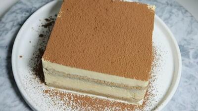 Tiramisu cake