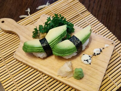 Avocado Nigiri 2pcs
