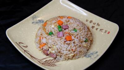 Popo's Fried Rice with Bacon & Peas 招牌炒饭