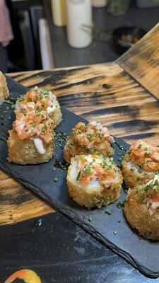 Hot Roll (8)